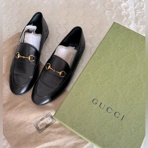 Gucci WOMEN'S LOAFER WITH HORSEBIT